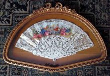 Restauro e montaggio di ventagli in cornice